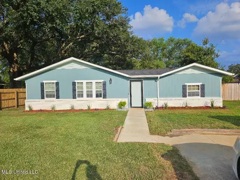 15372 Woody Dr, Gulfport, MS 39503