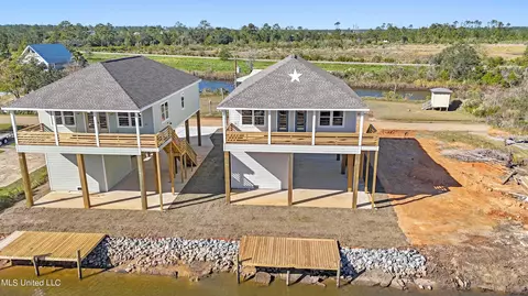 11124 Arizona St, Bay Saint Louis, MS 39520