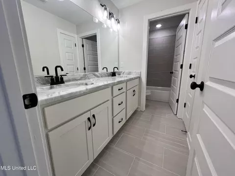 6805 W Sunrise Lp, Olive Branch, MS 38654 photo 14