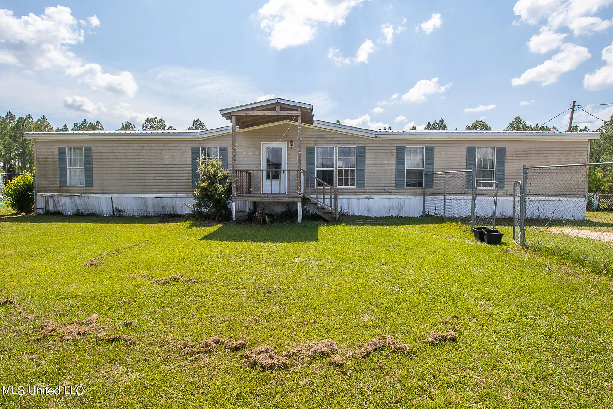 13701 Briarwood Dr  