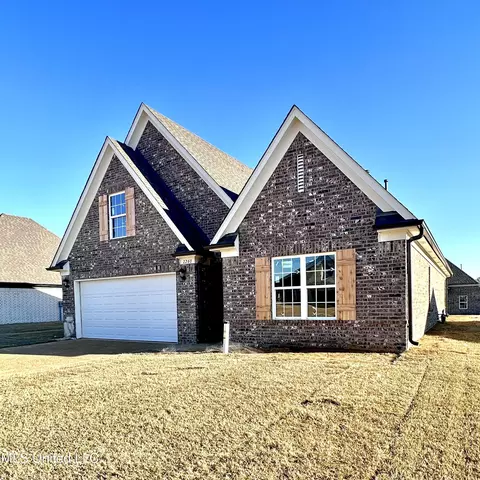 2263 Dela Dr, Southaven, MS 38672