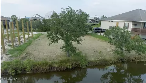 4105 S Nassau St, Bay Saint Louis, MS 39520