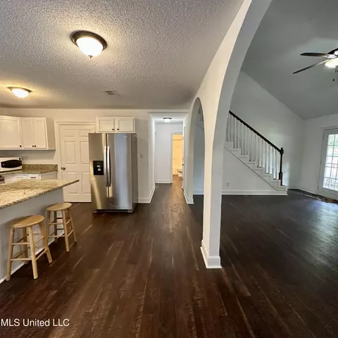 519 W College Ave, Wiggins, MS 39577 photo 10