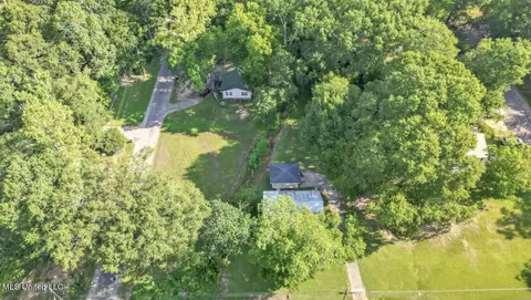 519 W College Ave, Wiggins, MS 39577 photo 3