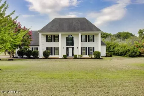 8205 Hunters Creek Dr, Olive Branch, MS 38654
