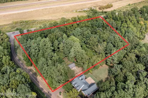 62 E Green T Lake Rd, Hernando, MS 38632