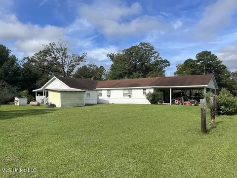 58 Bell Rd, Wiggins, MS 39577 photo 4