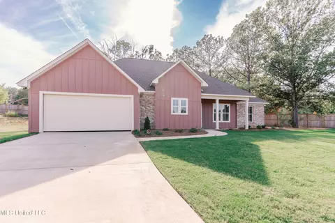 Exterior - 126 Trace Pointe Pl, Clinton, MS 39056 photo 3 of 18