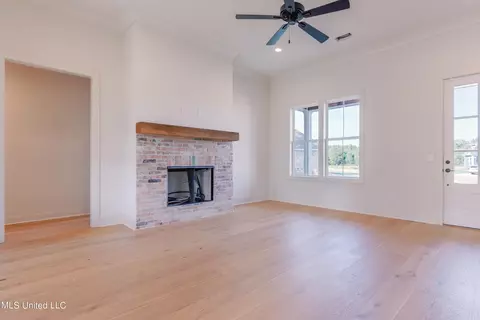 Living - 126 Trace Pointe Pl, Clinton, MS 39056 photo 3 of 4
