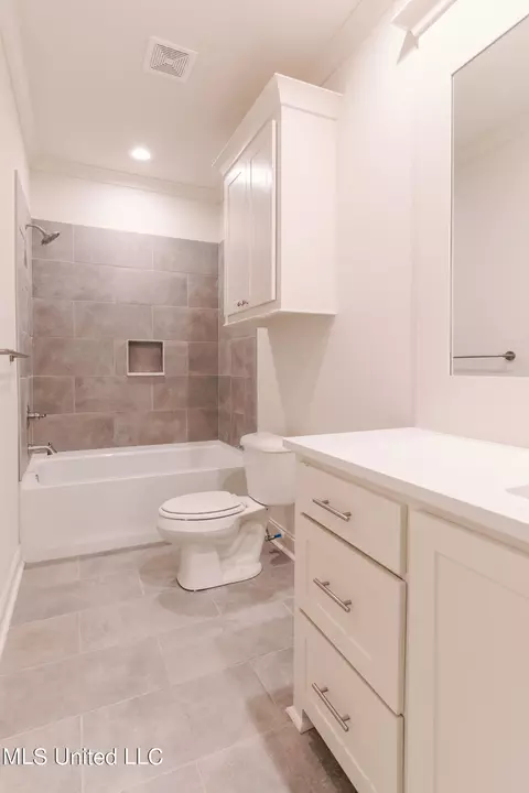 Bath - 126 Trace Pointe Pl, Clinton, MS 39056 photo 12 of 12
