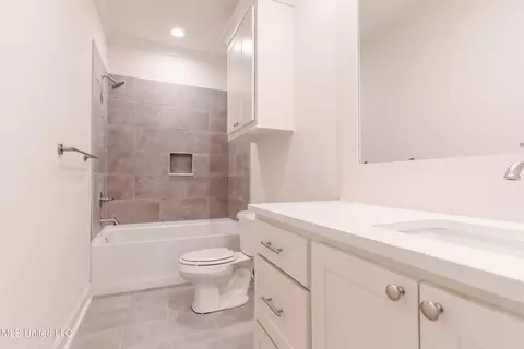 Bath - 126 Trace Pointe Pl, Clinton, MS 39056 photo 10 of 12