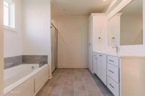 Bath - 126 Trace Pointe Pl, Clinton, MS 39056 photo 3 of 12