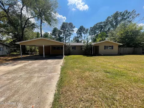 127 Imperial Dr, Jackson, MS 39211