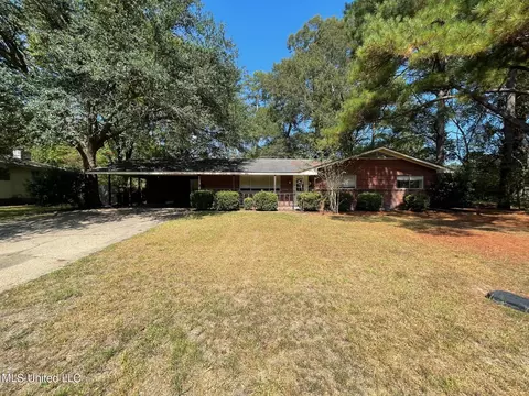 260 S Canton Club Cir, Jackson, MS 39211