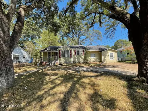 534 Avalon Rd, Jackson, MS 39206
