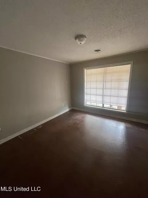 5862 Canton Park Dr, Jackson, MS 39211 photo 8