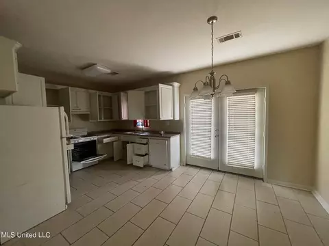 790 Hunter Ln, Jackson, MS 39212 photo 4