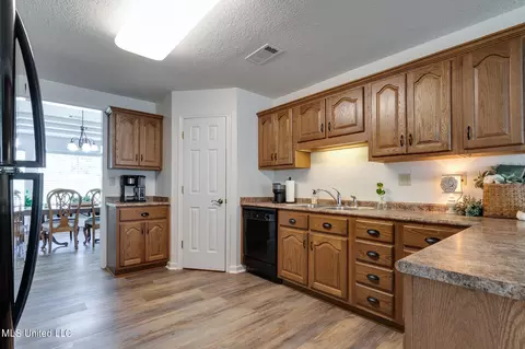 2258 Legends Dr, Nesbit, MS 38651 photo 11
