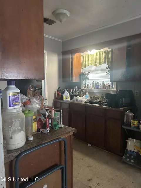 343 N Flag Chapel Rd, Jackson, MS 39209 photo 6