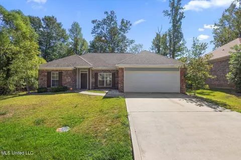 136 Gaddy Dr, Byram, MS 39272