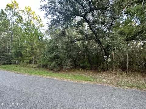 00 Peachtree Dr, Bay Saint Louis, MS 39520