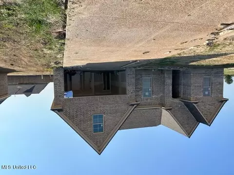 3102 Leatherman Dr, Lake Cormorant, MS 38641