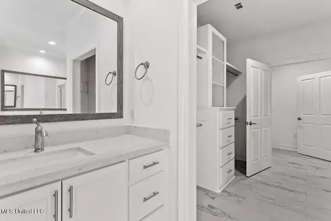 Bath - 101 Lakecrest Dr, Madison, MS 39110 photo 3 of 4