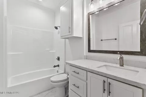 Bath - 101 Lakecrest Dr, Madison, MS 39110 photo 4 of 4