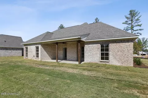 Exterior - 101 Lakecrest Dr, Madison, MS 39110 photo 4 of 4