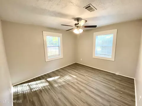 227 Broadmoor Dr, Jackson, MS 39206 photo 12