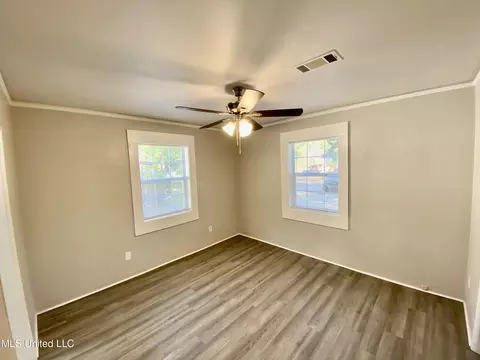 227 Broadmoor Dr, Jackson, MS 39206 photo 6