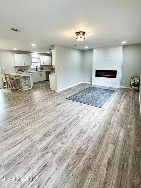 12904 Dixie Hill Dr, Moss Point, MS 39562 photo 10