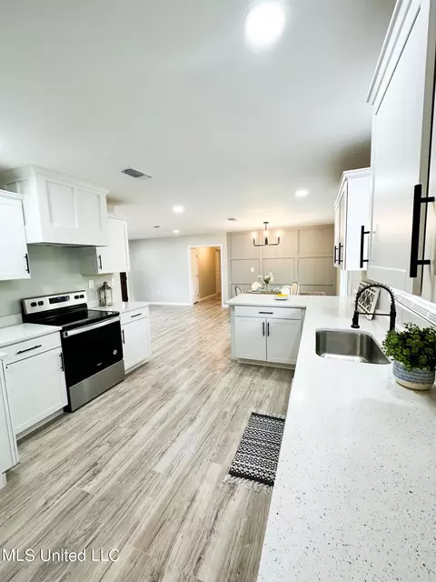 12904 Dixie Hill Dr, Moss Point, MS 39562 photo 9