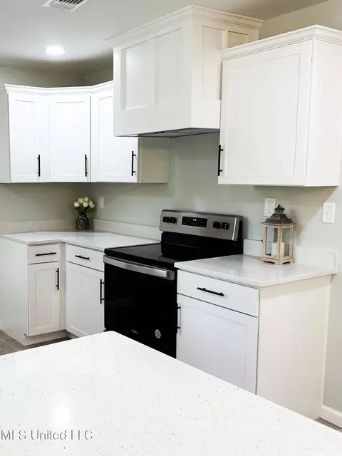 12904 Dixie Hill Dr, Moss Point, MS 39562 photo 7
