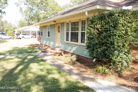 228 Elm Street St, Raymond, MS 39154 photo 1