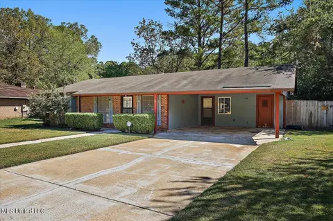 119 Mayfair Dr, Jackson, MS 39212 photo 3