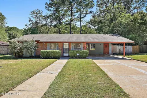 119 Mayfair Dr, Jackson, MS 39212