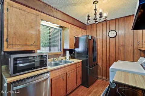119 Mayfair Dr, Jackson, MS 39212 photo 8