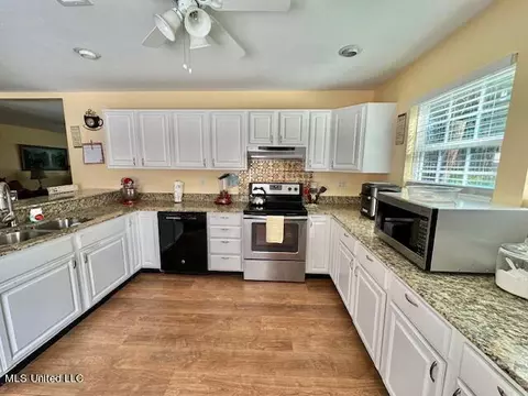 20458 Rd 258, Picayune, MS 39466 photo 4