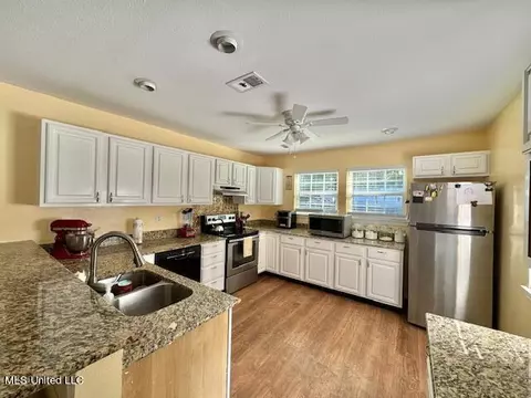 20458 Rd 258, Picayune, MS 39466 photo 3