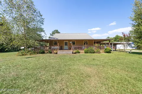 426 Larow Rd, Carriere, MS 39426