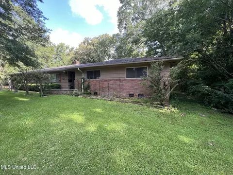 1015 Adkins Blvd, Jackson, MS 39211
