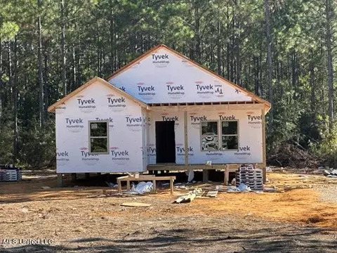 50 George Wise Rd, Carriere, MS 39426
