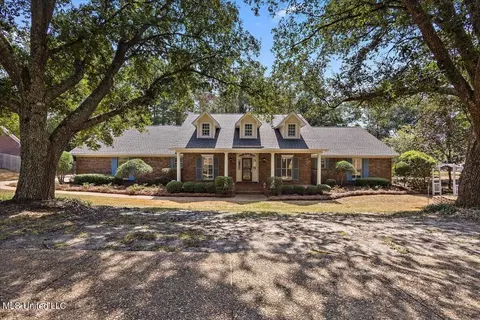 109 Concord Dr, Clinton, MS 39056