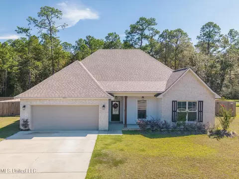11992 Michael Grace Dr, Gulfport, MS 39503