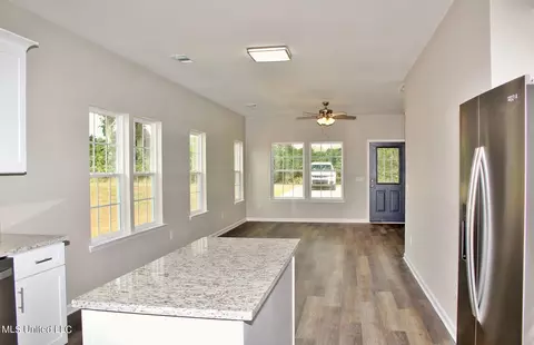 107 Parker Rd, Lucedale, MS 39452 photo 5