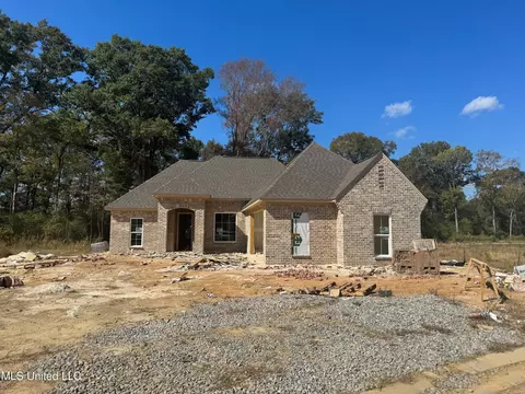 418 Butternut Dr, Canton, MS 39046