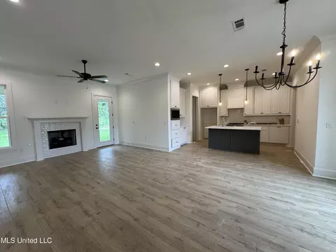 418 Butternut Dr, Canton, MS 39046 photo 2