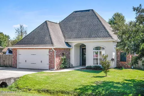 67170 E Diamondhead Dr, Diamondhead, MS 39525
