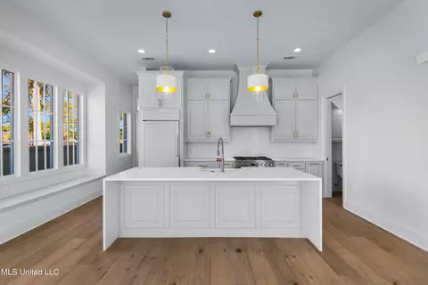 Kitchen - 218 Amelia Cir, Madison, MS 39110 photo 2 of 8